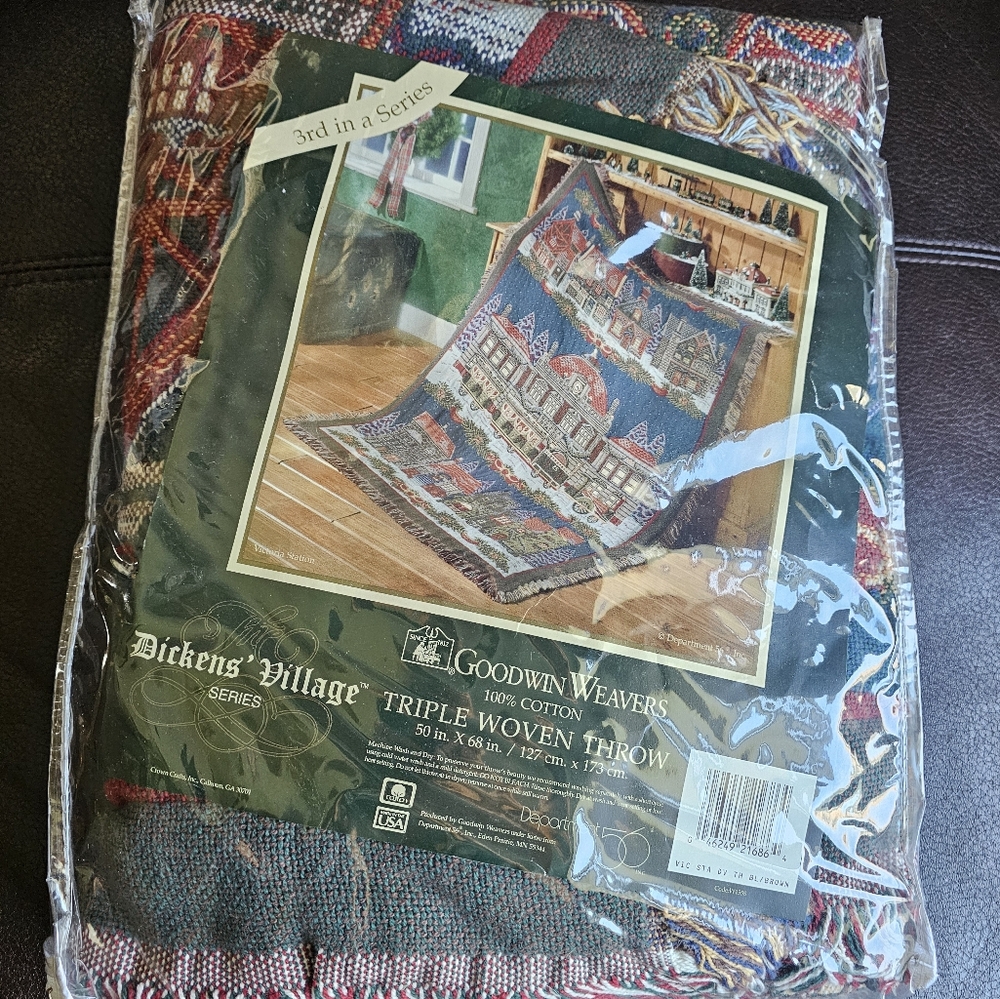 Dept56 Dickens Village Woven Tapestry Cotton Throw 50 x 68"